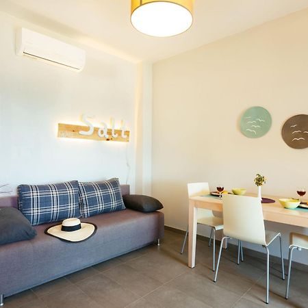 Sea View Luxury Apartments 플라키아스 외부 사진