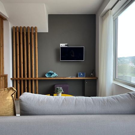 Sea View Luxury Apartments 플라키아스 외부 사진