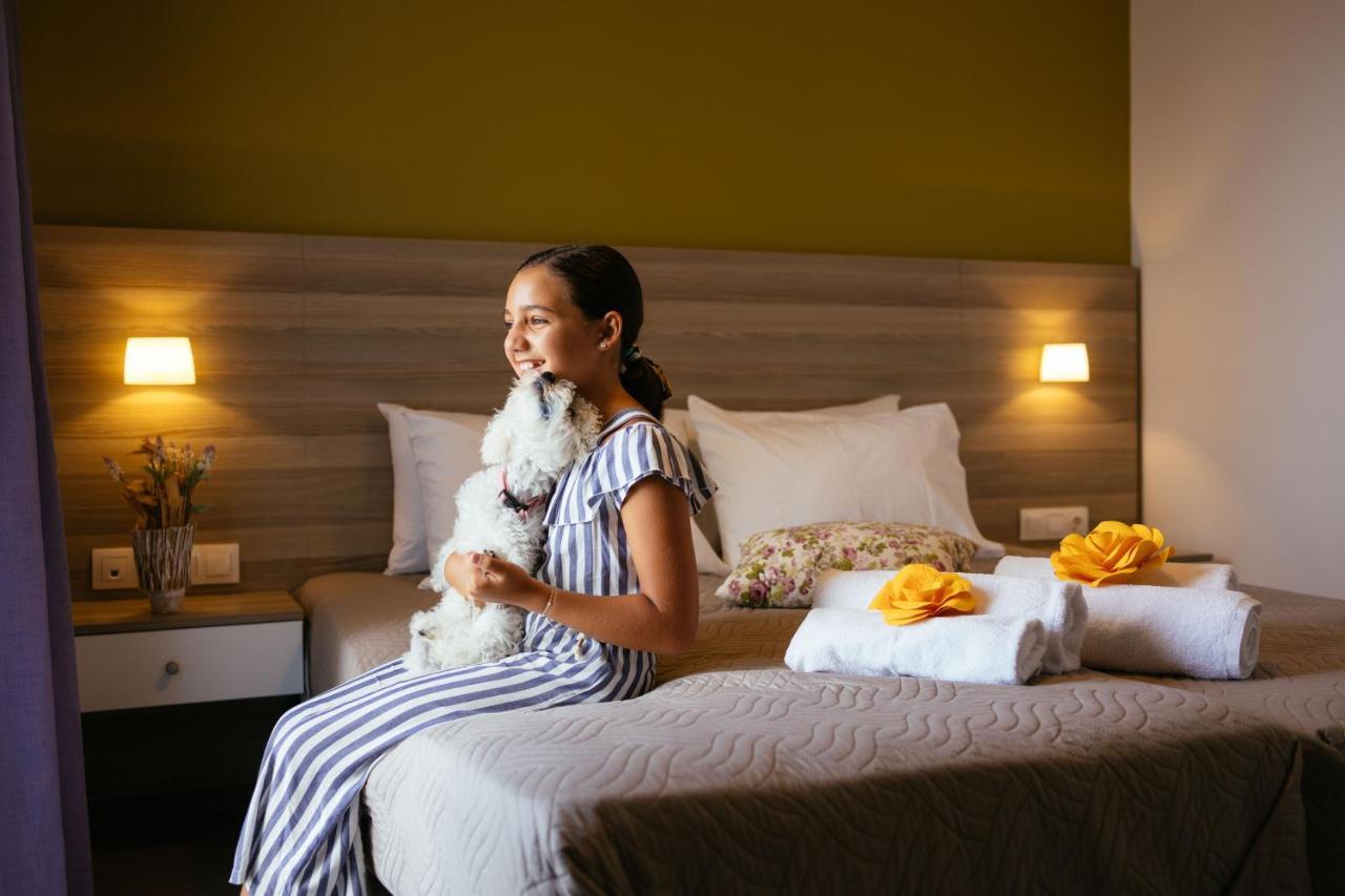 Sea View Luxury Apartments 플라키아스 외부 사진
