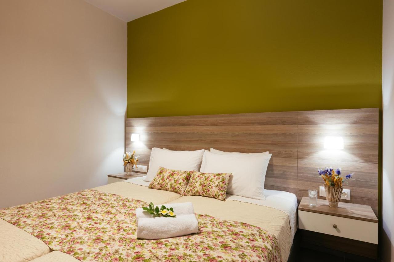 Sea View Luxury Apartments 플라키아스 외부 사진