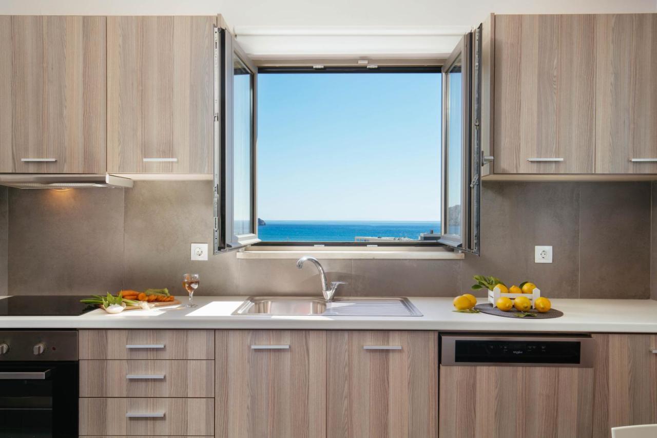 Sea View Luxury Apartments 플라키아스 외부 사진