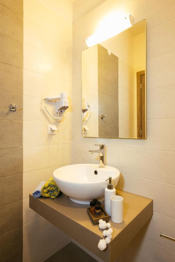 Sea View Luxury Apartments 플라키아스 외부 사진