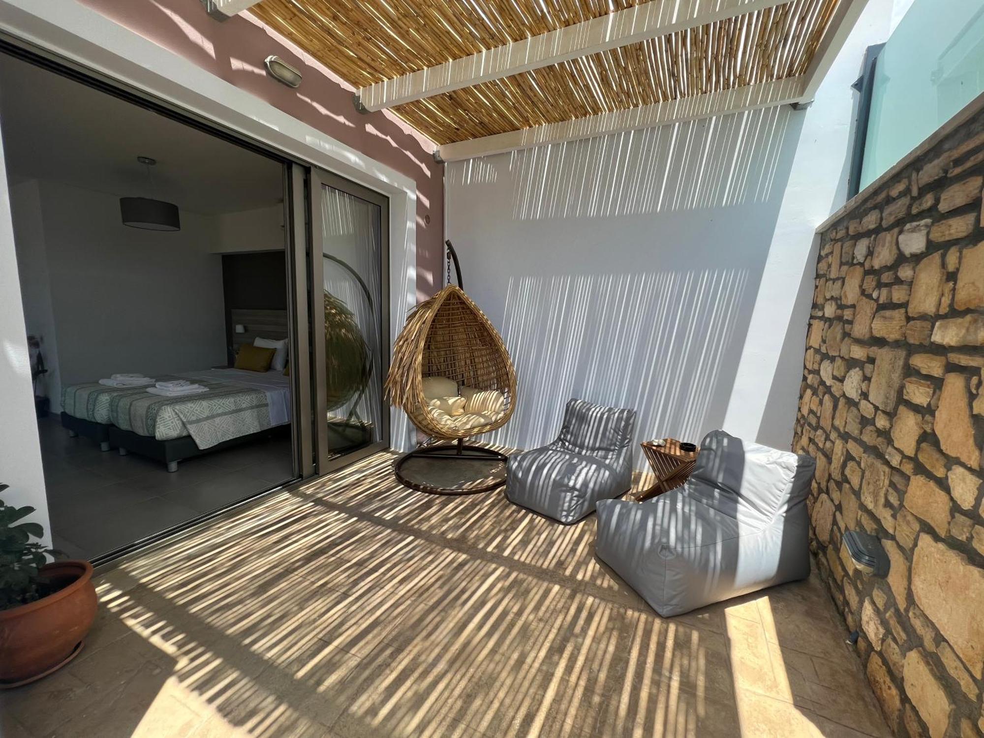 Sea View Luxury Apartments 플라키아스 외부 사진