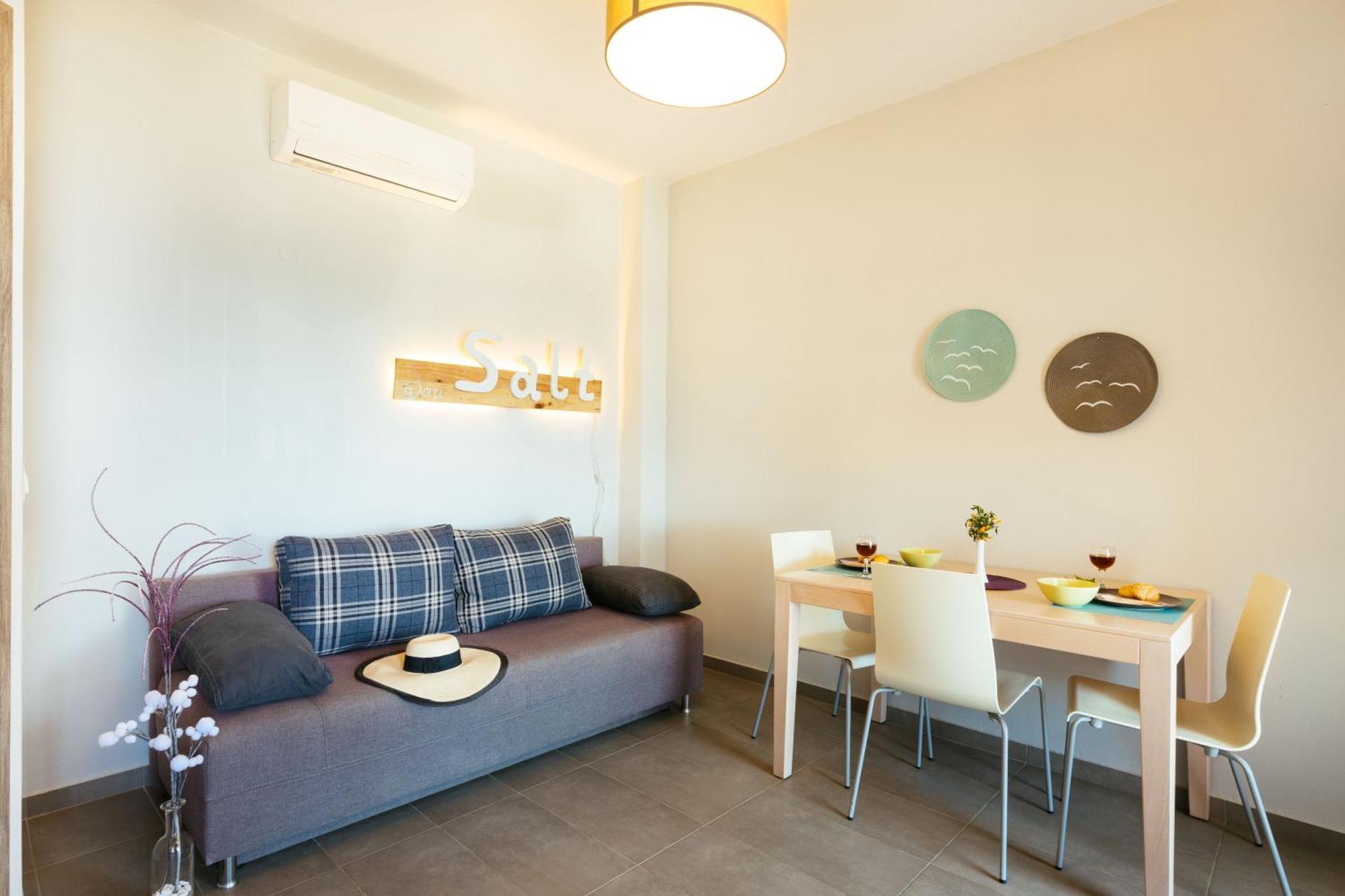Sea View Luxury Apartments 플라키아스 외부 사진